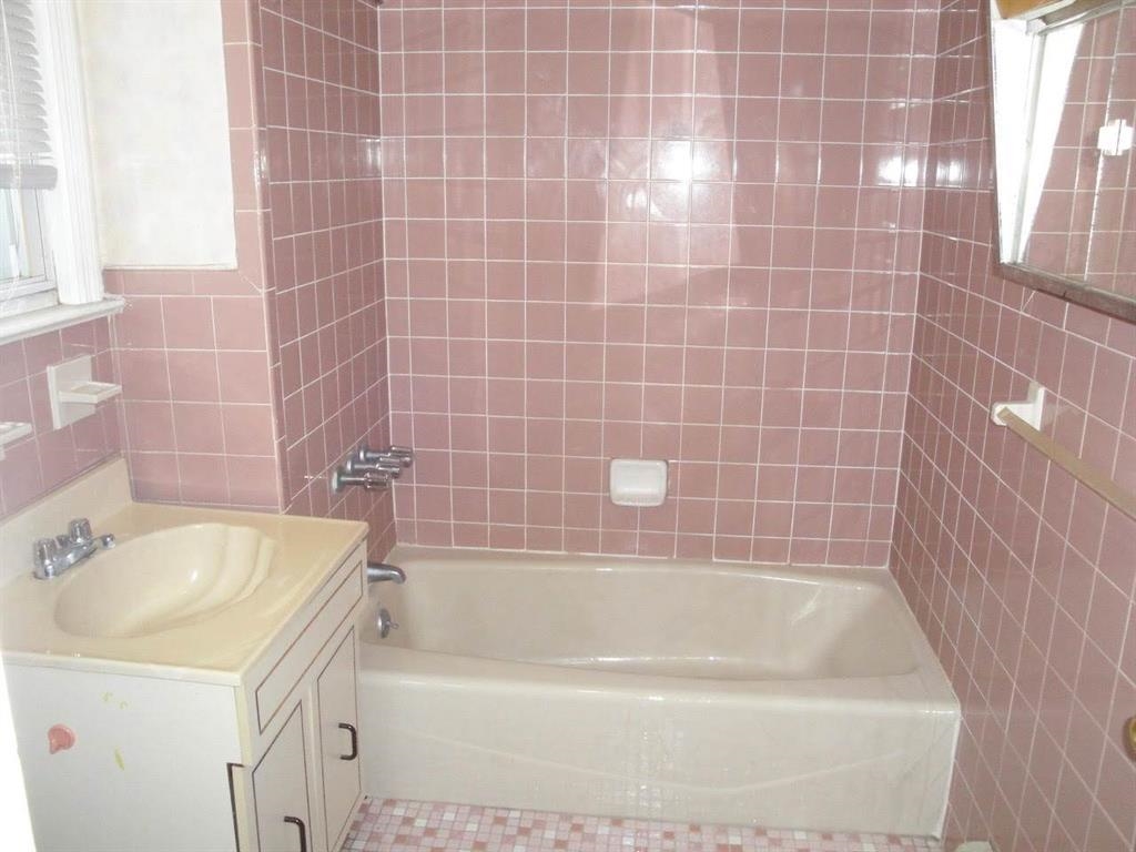 758 AVENUE A Bayonne, NJ 07002
