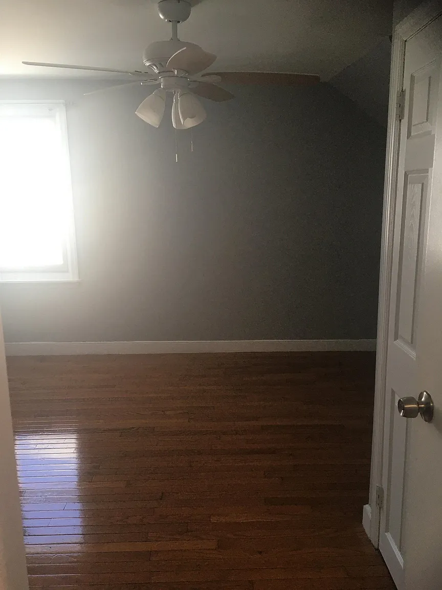 17 W 32nd St #2, Bayonne, NJ 07002