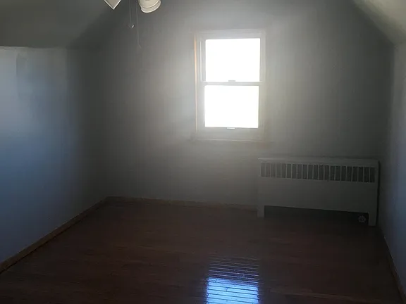 17 W 32nd St #2, Bayonne, NJ 07002