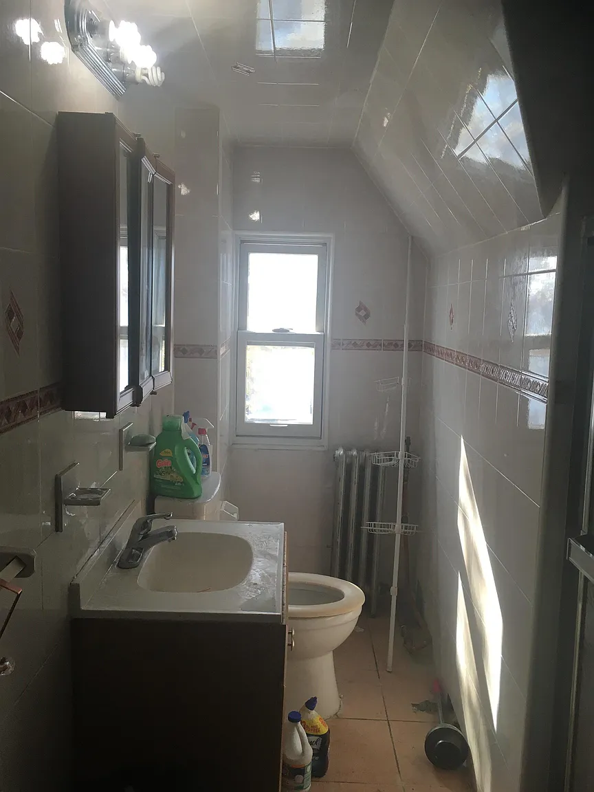 17 W 32nd St #2, Bayonne, NJ 07002