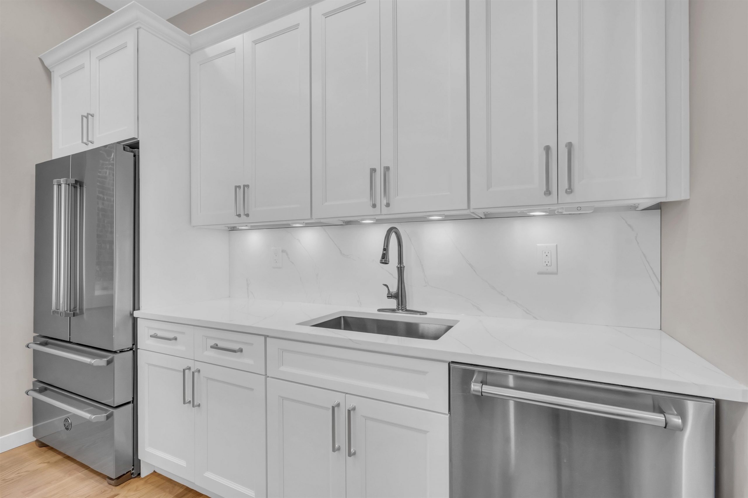 376 OGDEN AVE Jc, Heights, NJ 07307