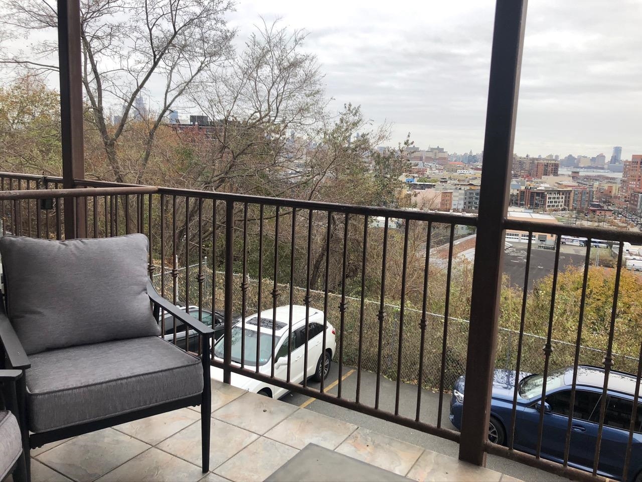 140 OGDEN AVE Jc, Heights, NJ 07307