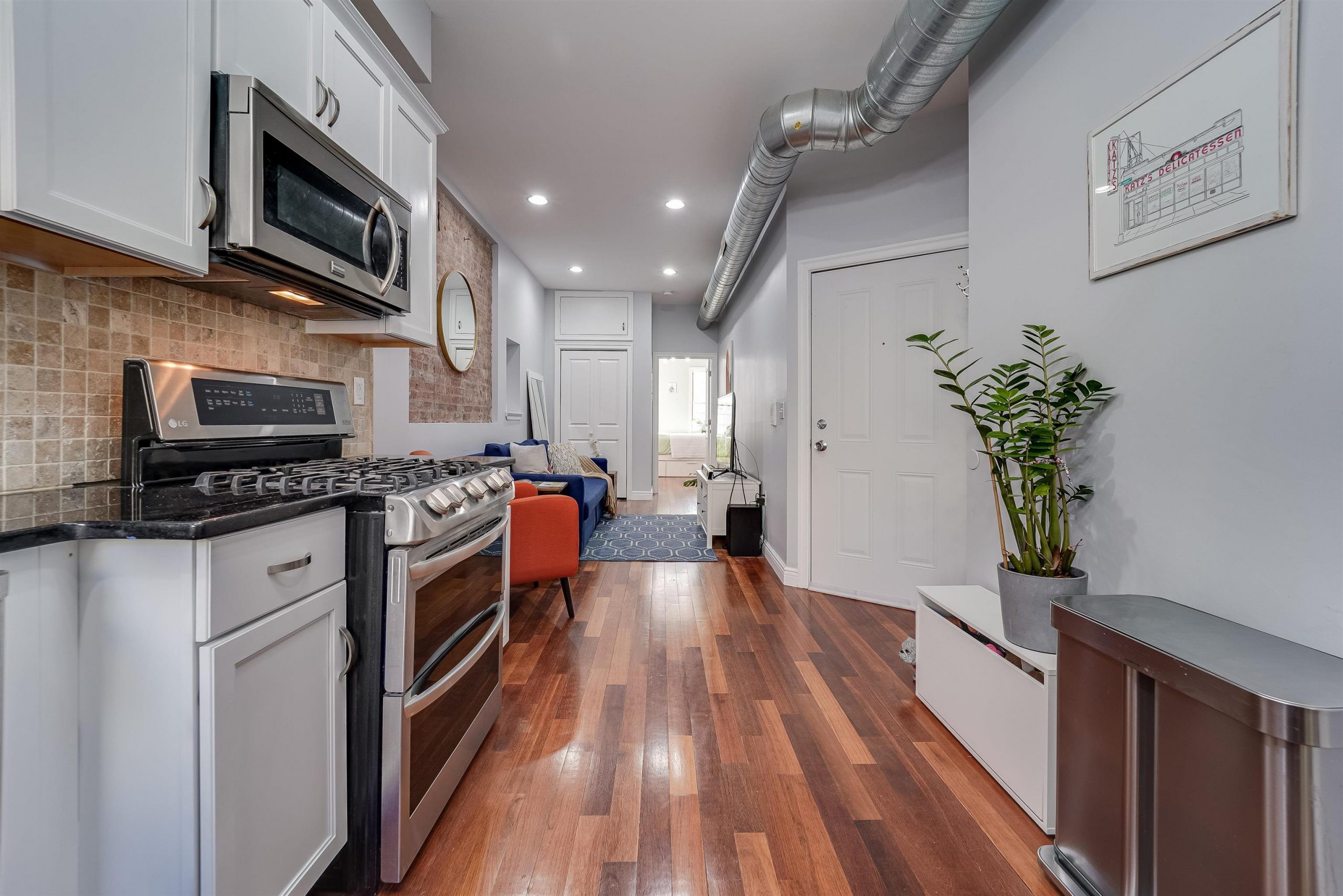 2R 96 BOWERS ST Jc, Heights, NJ 07307