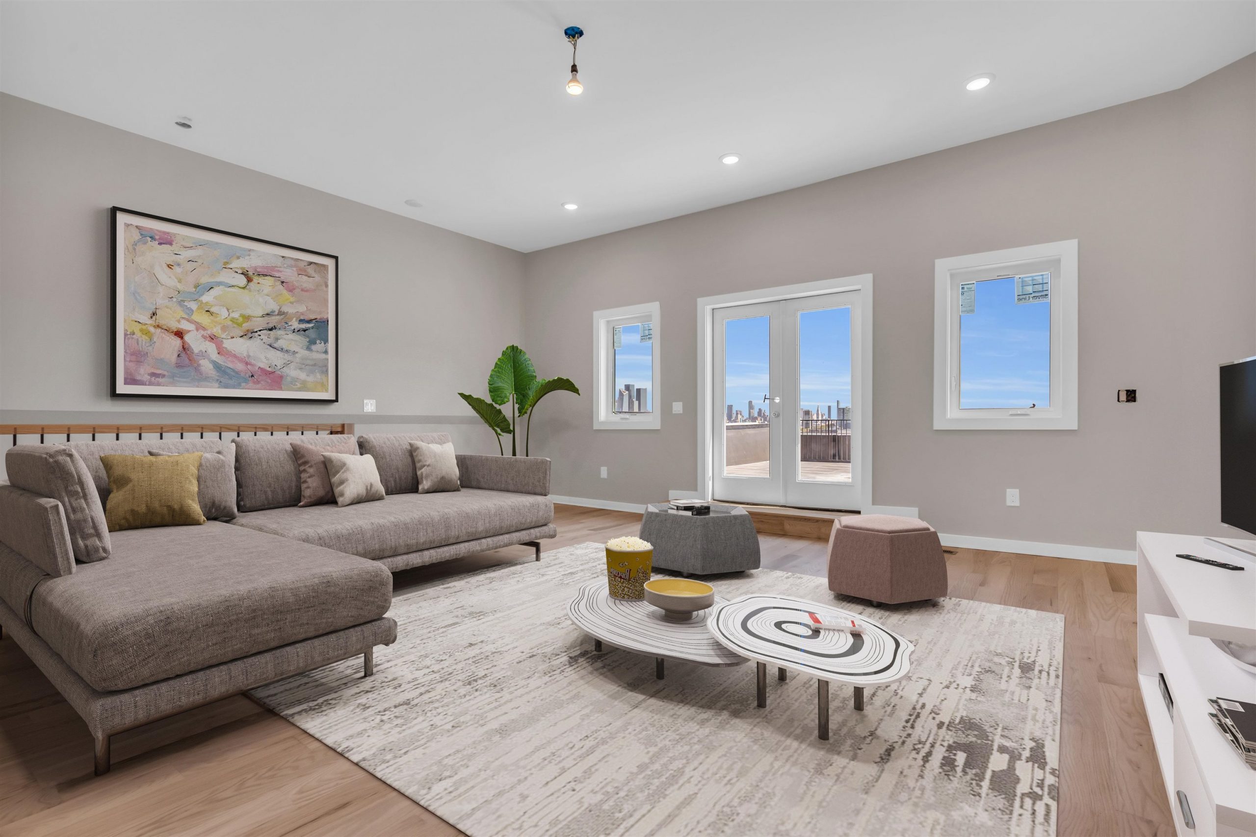 376 OGDEN AVE Jc, Heights, NJ 07307